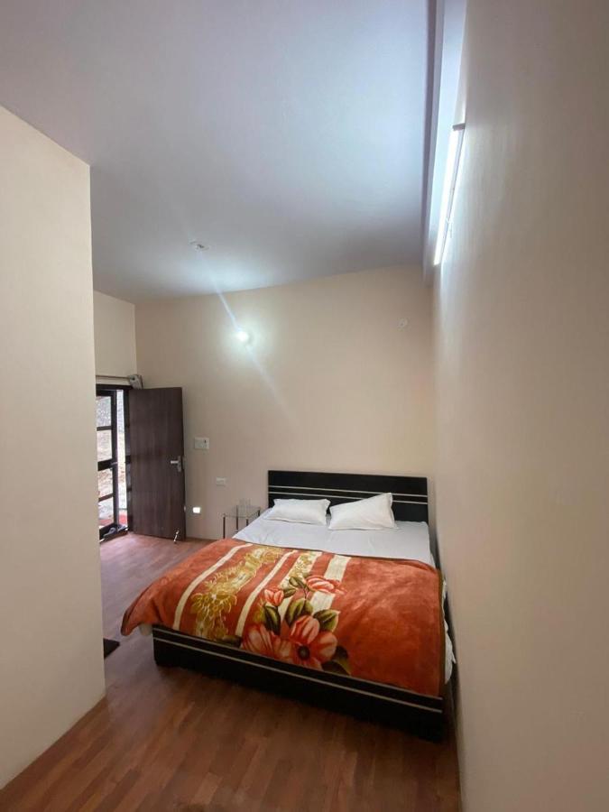 Chirag Homestay Kainchi ناينيتال المظهر الخارجي الصورة